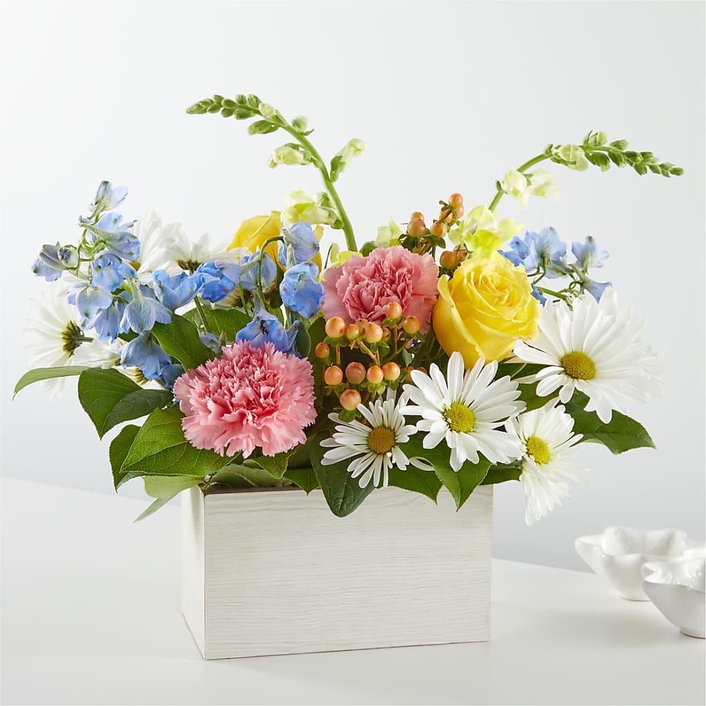 Sun Salutation Box Bouquet – L & M FLOWER SHOP, Canonsburg PA