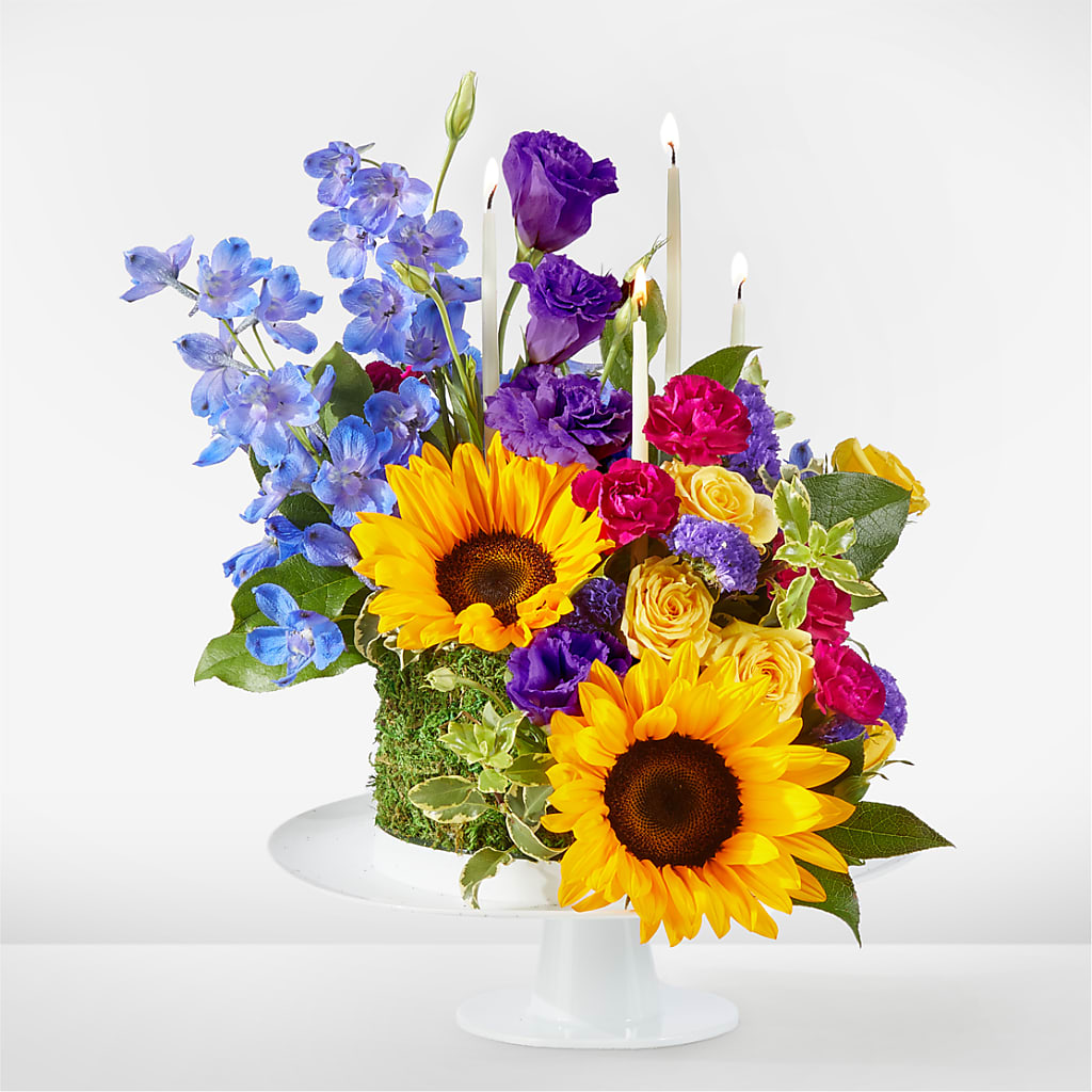 Star of the Day Floral Cake – L & M FLOWER SHOP, Canonsburg PA