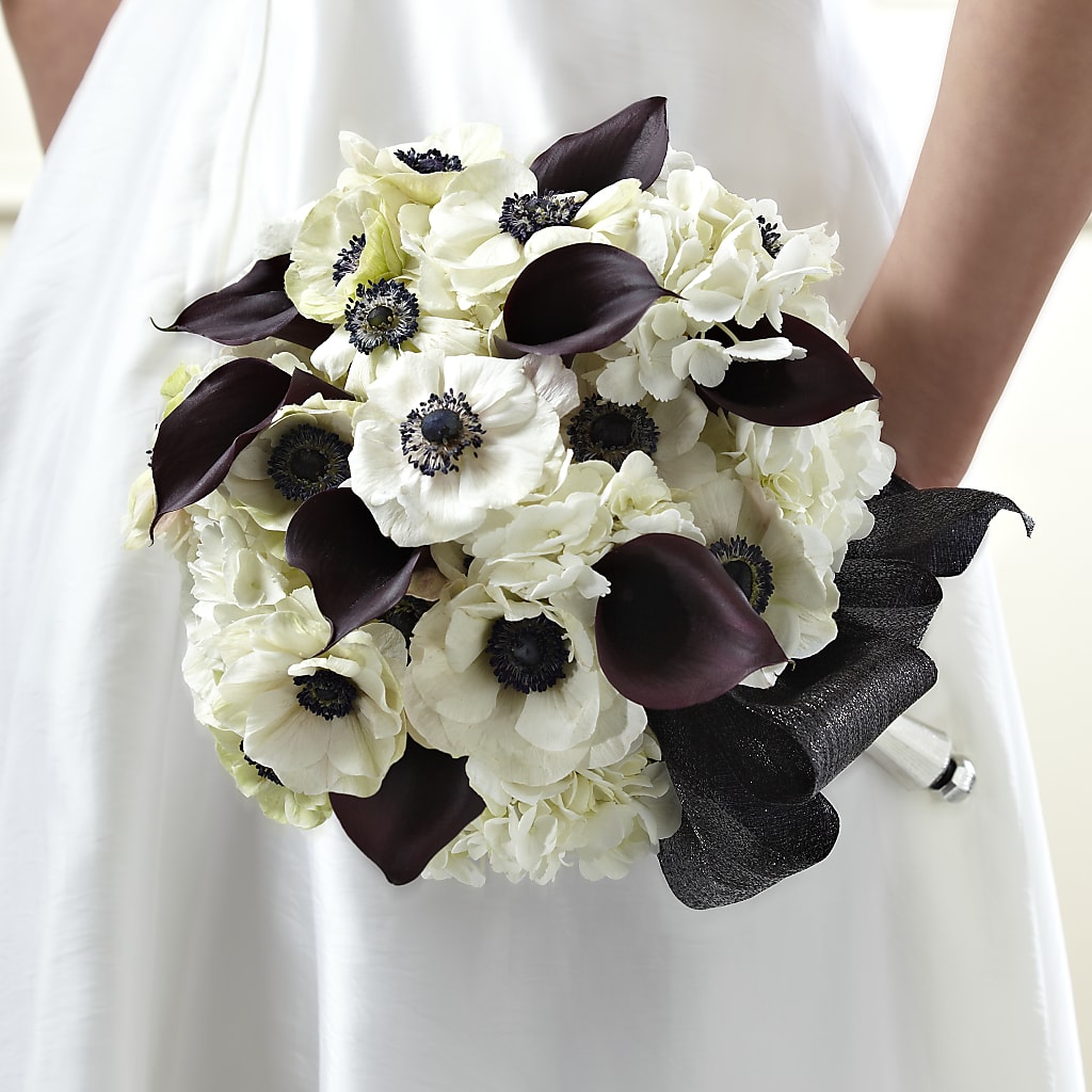 To Have and To Hold Bouquet – L & M FLOWER SHOP, Canonsburg PA