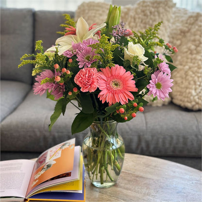 Pastel Tradition - A Florist Original – L & M FLOWER SHOP, Canonsburg PA