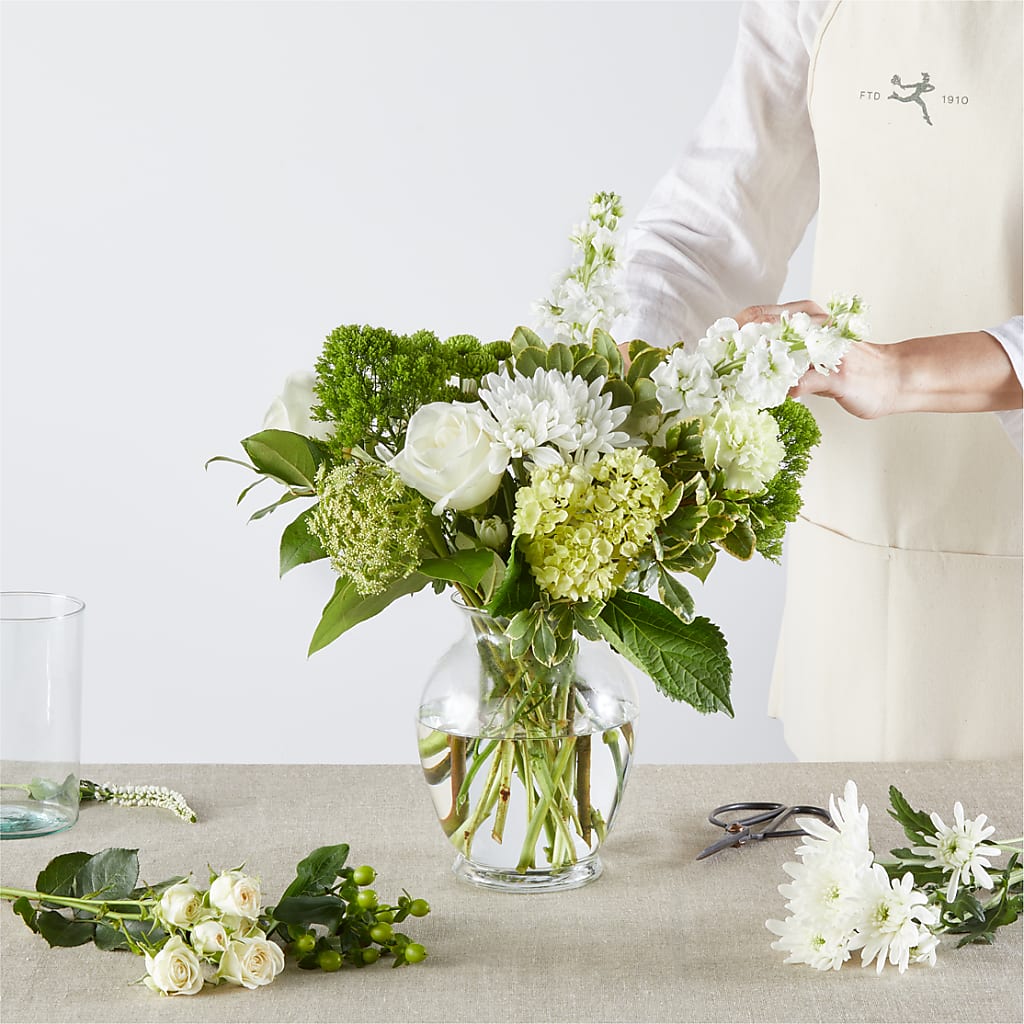 Irish Garden - A Florist Original – L & M FLOWER SHOP, Canonsburg PA