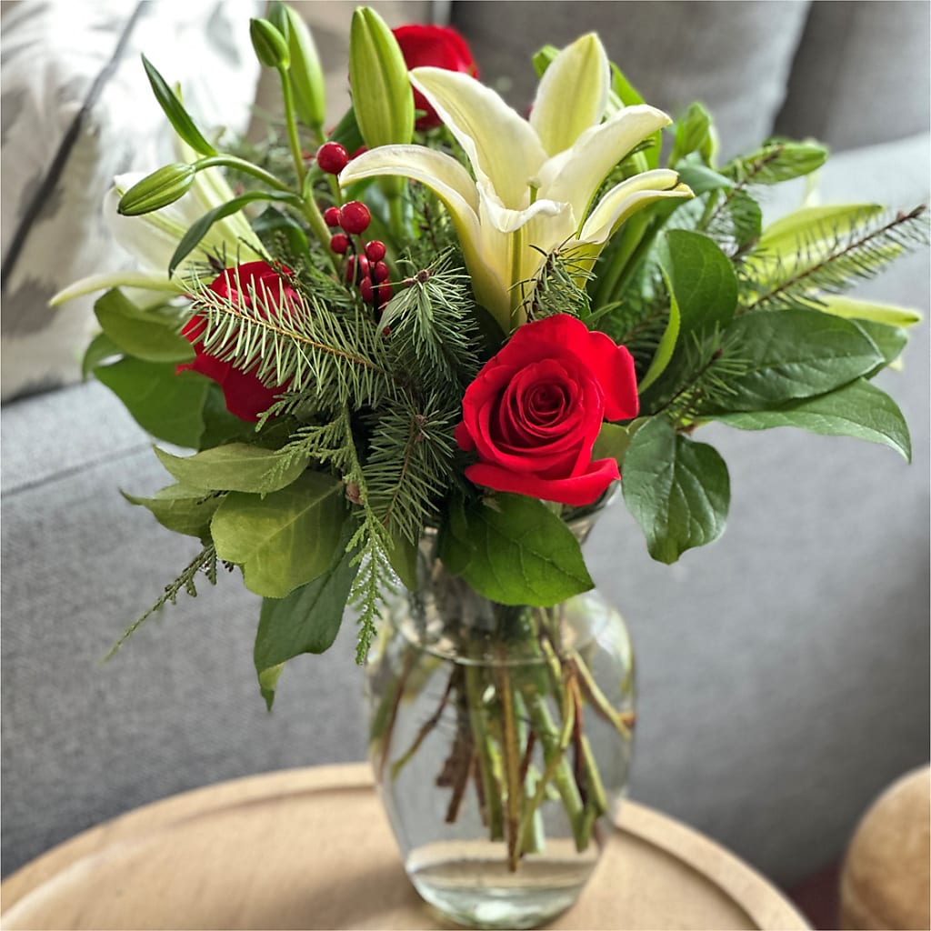 Sparkling Snowflakes Bouquet – L & M FLOWER SHOP, Canonsburg PA