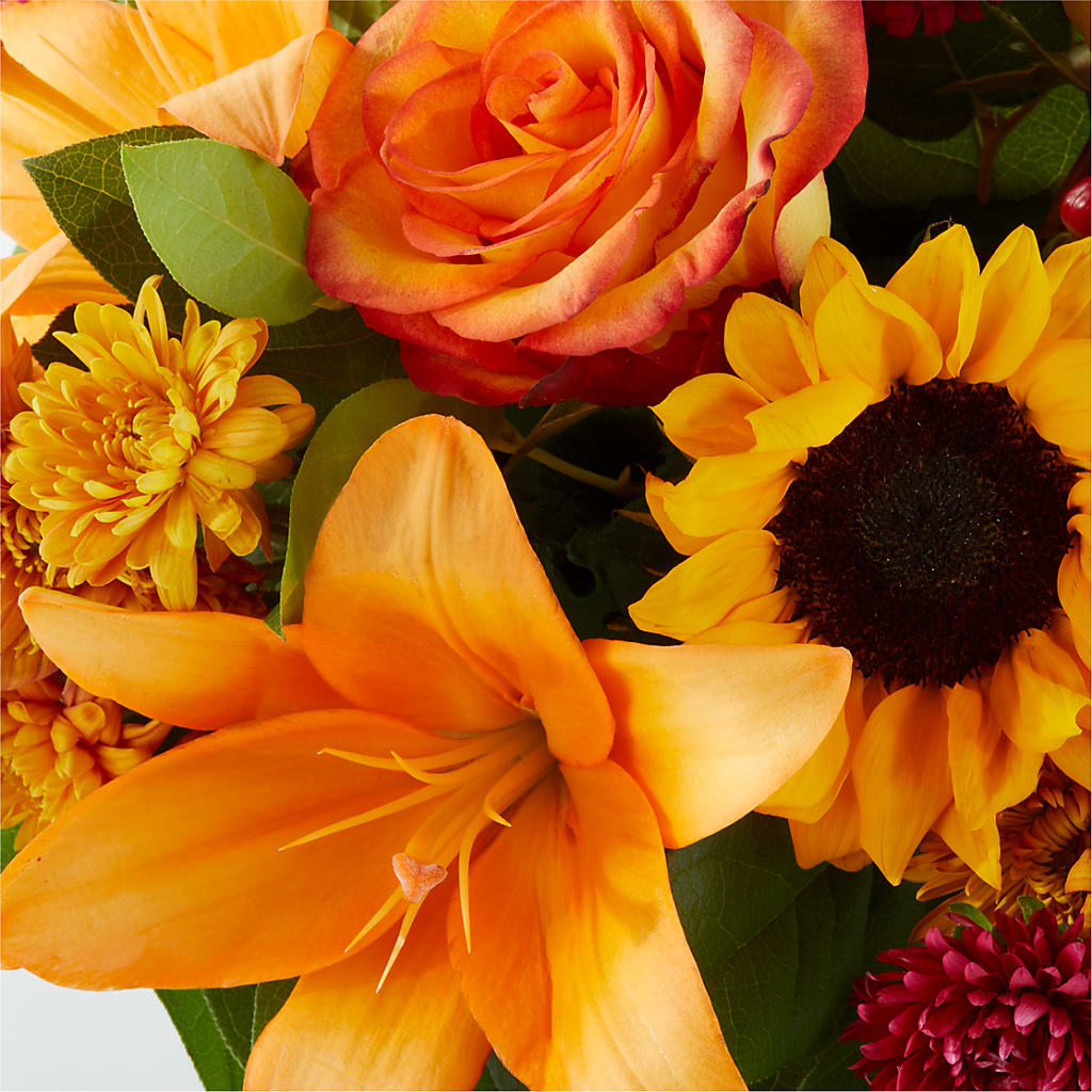 Grateful Centerpiece – L & M FLOWER SHOP, Canonsburg PA