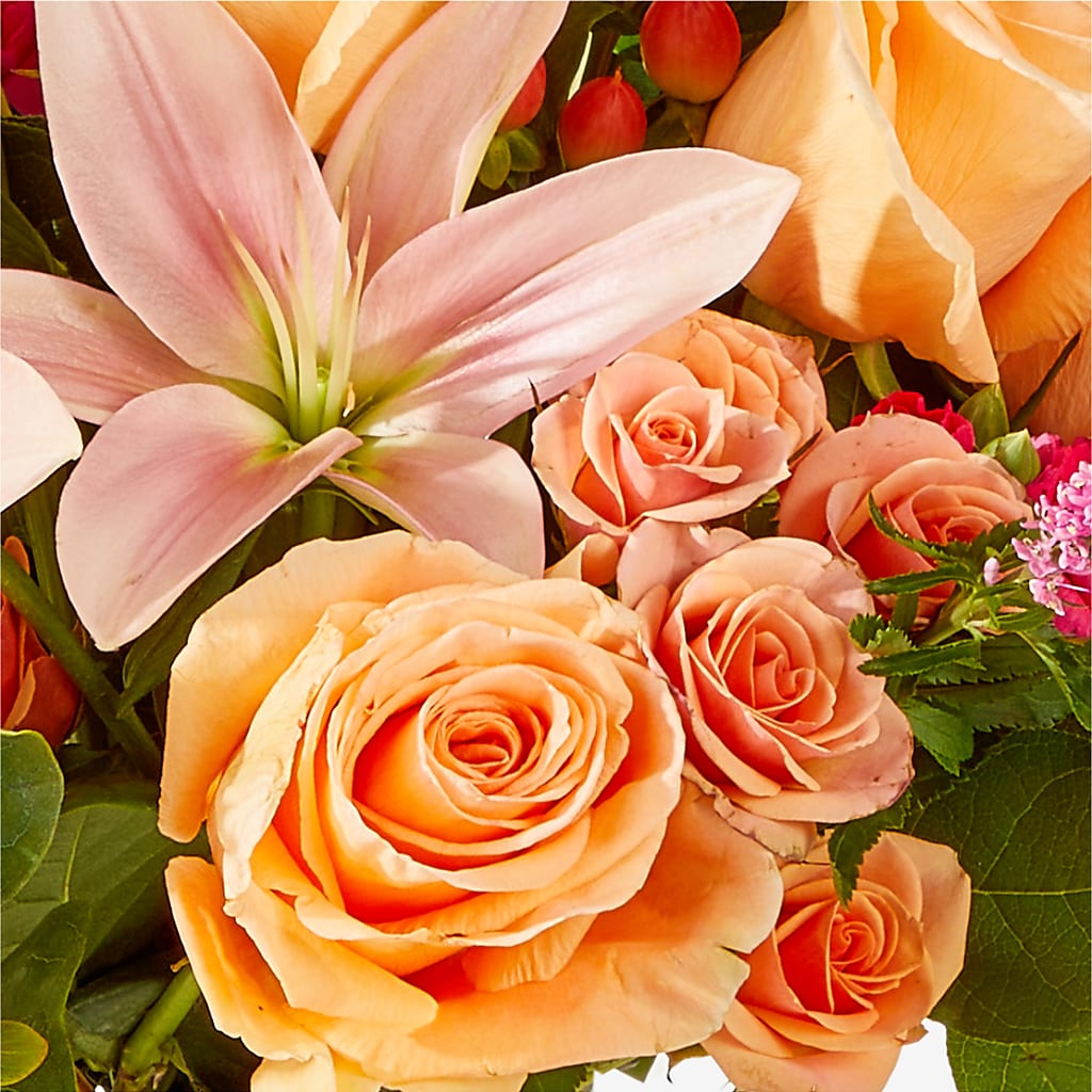 Bisous Bouquet – L & M FLOWER SHOP, Canonsburg PA